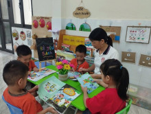 ĐỌC SÁCH CÙNG CÔ -  BÉ YÊU THẾ GIỚI