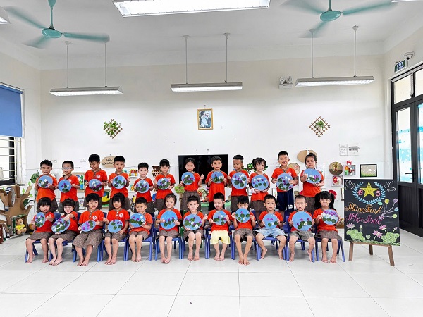 THÁNG 5 NHỚ BÁC